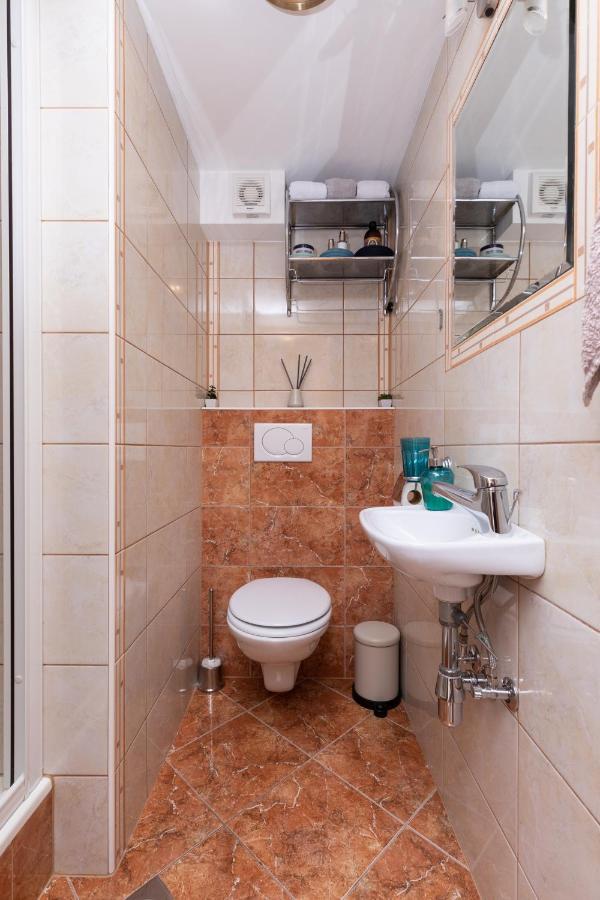 Apartman Monika 奥米什 外观 照片