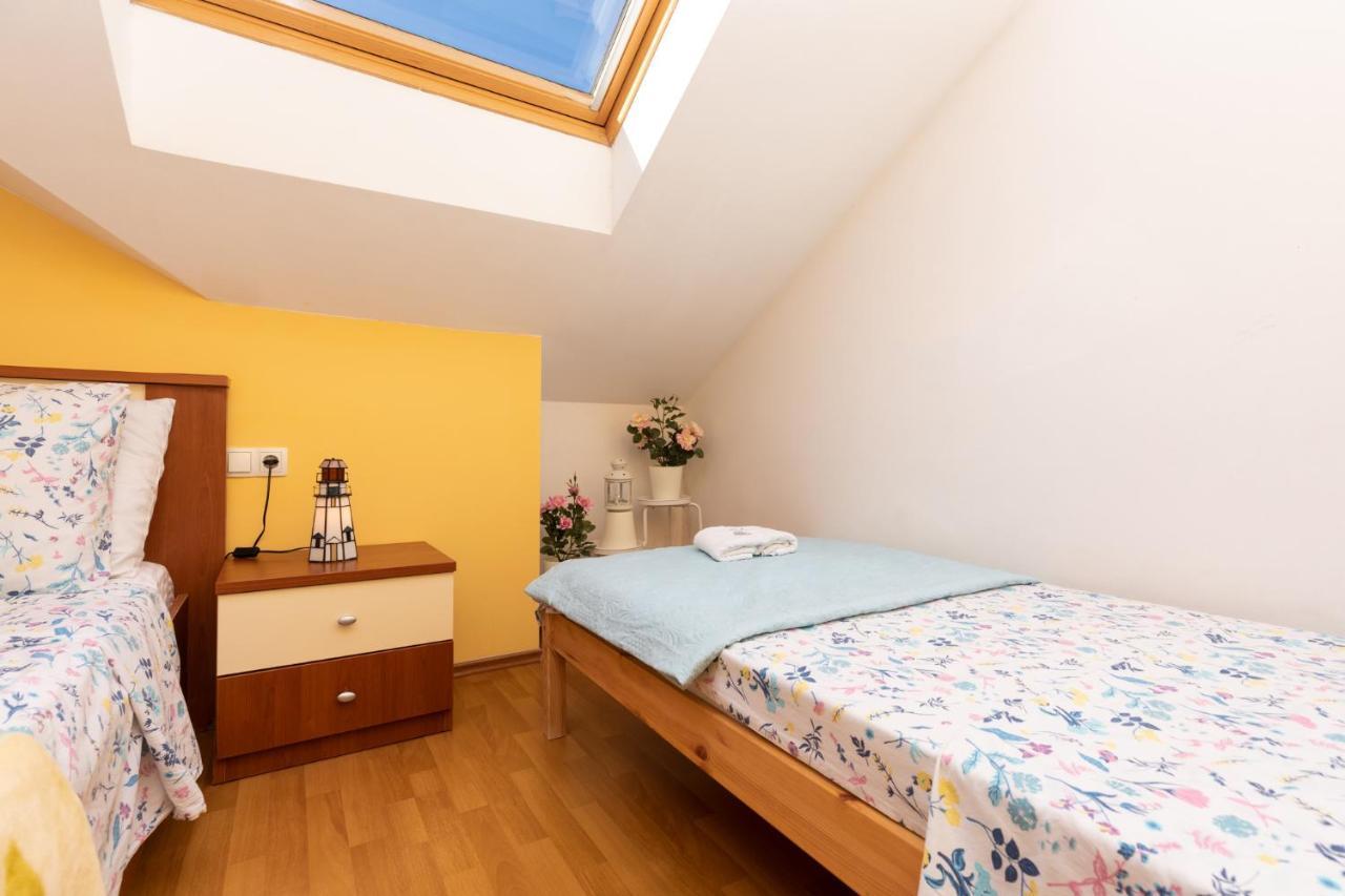 Apartman Monika 奥米什 外观 照片