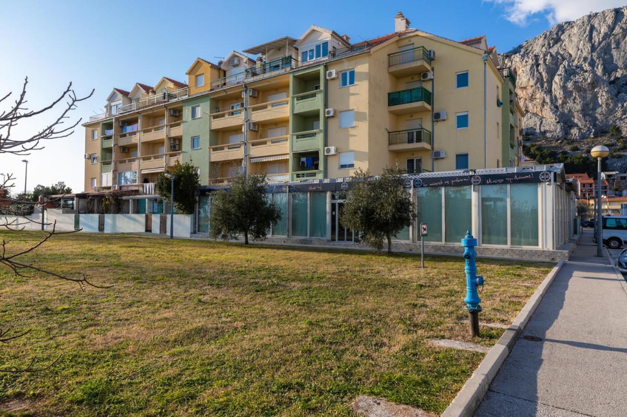 Apartman Monika 奥米什 外观 照片