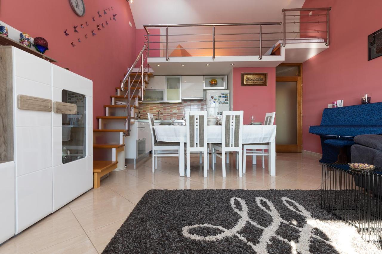 Apartman Monika 奥米什 外观 照片