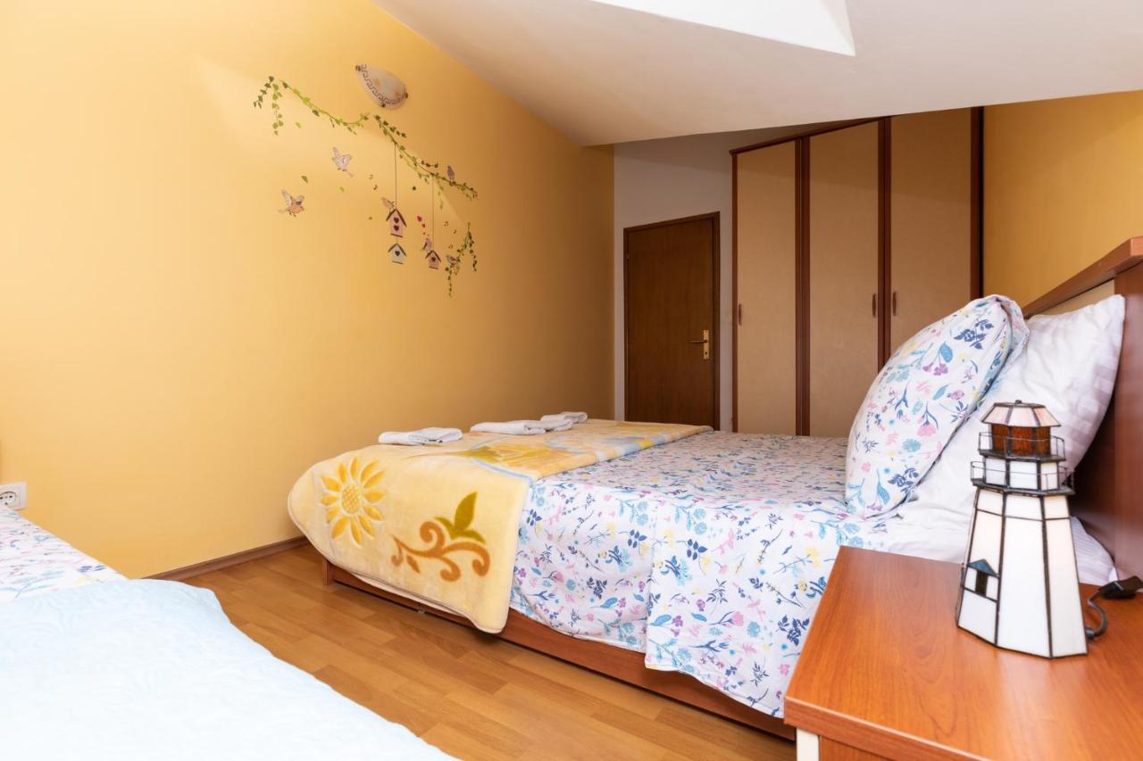 Apartman Monika 奥米什 外观 照片