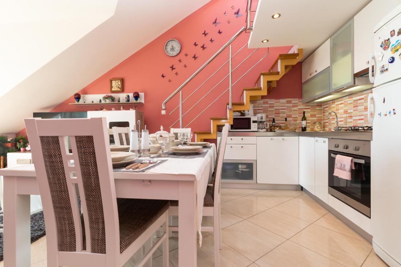 Apartman Monika 奥米什 外观 照片